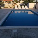 Zagora فيلة Drniš