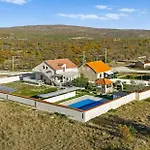 Zagora Villa Drnis