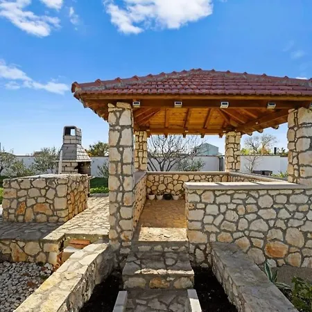 Vila Zagora Drnis